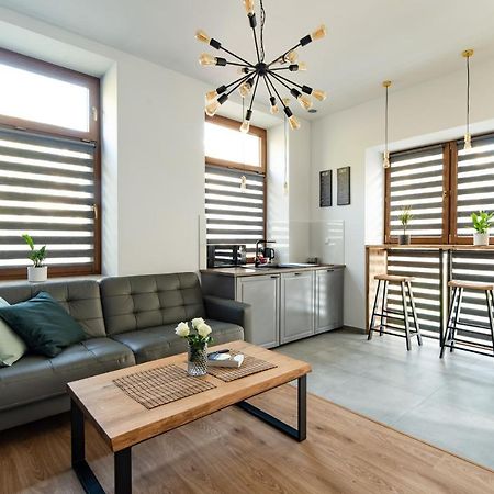 Neo Unique & Bright Apartments, Free Parking, 15Min Old Town & Kazimierz - By Homelike クラクフ エクステリア 写真