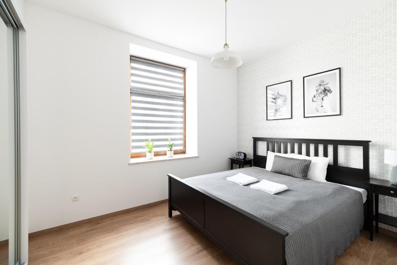 Neo Unique & Bright Apartments, Free Parking, 15Min Old Town & Kazimierz - By Homelike クラクフ エクステリア 写真