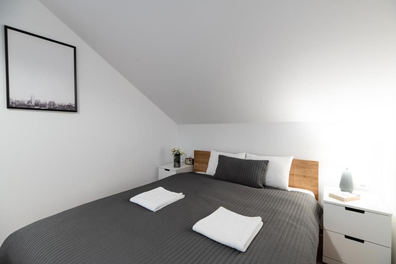Neo Unique & Bright Apartments, Free Parking, 15Min Old Town & Kazimierz - By Homelike クラクフ エクステリア 写真